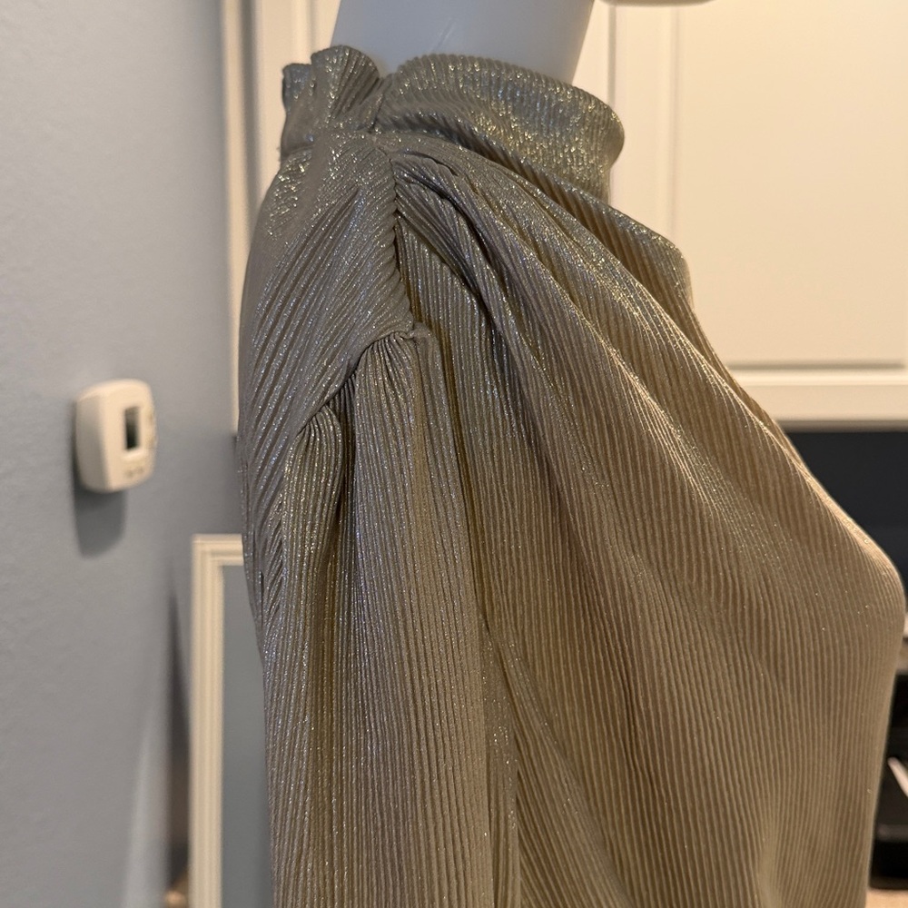 NWT! ANN TAYLOR GOLD BLOUSE - Picture 5 of 7